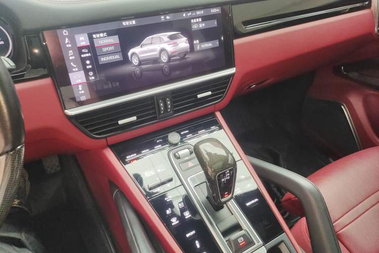 Used Porsche Cayenne 2019 Cayenne 3.0T Audio And AC Panel