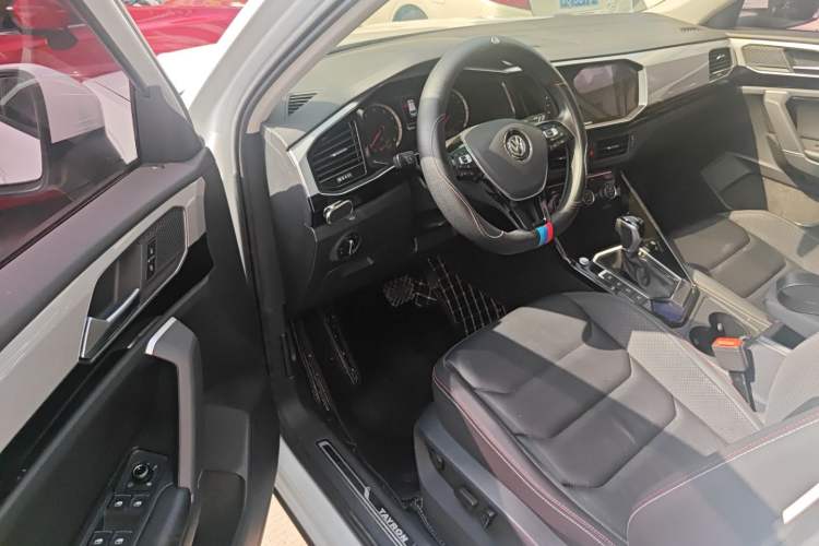 Used Volkswagen Tayron 2019 330TSI Two-Wheel-Drive Luxury Version China V Emission Standard Driver Seat