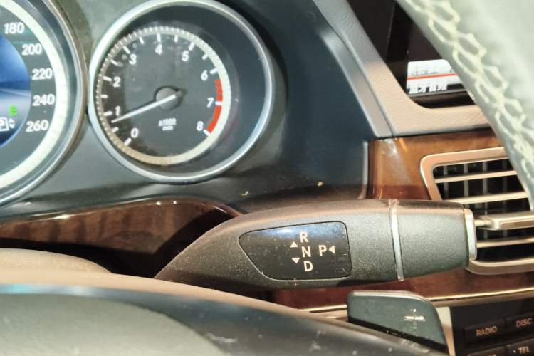 Used Mercedes-Benz E-Class 2014 E 260 L Luxury Model
