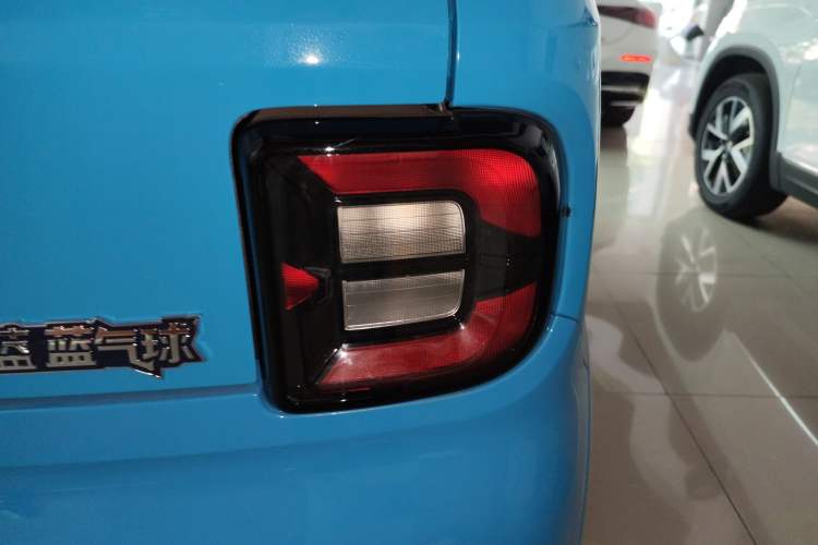 Used Livan Blue Balloon 2025 Model Dynamic Version