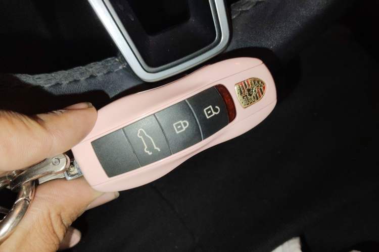 Used Porsche Macan 2020 Macan 2.0T Vehicle Key