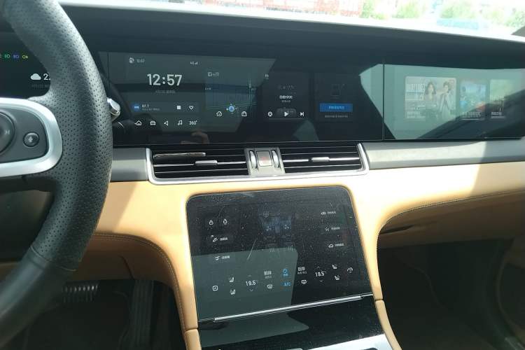 Used Li Auto ONE 2020 Extended-Range 6-Seater Version Audio And AC Panel