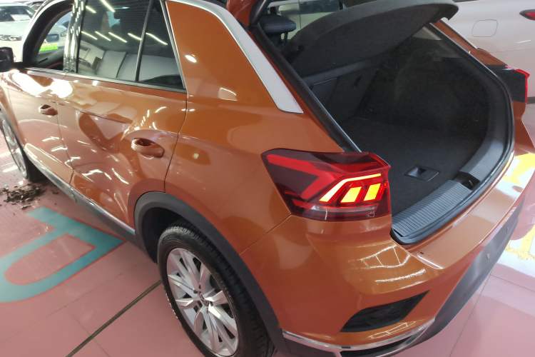 Used Volkswagen T-ROC 2018 230TSI DSG Two-Wheel Drive Advanced Version China V Standard