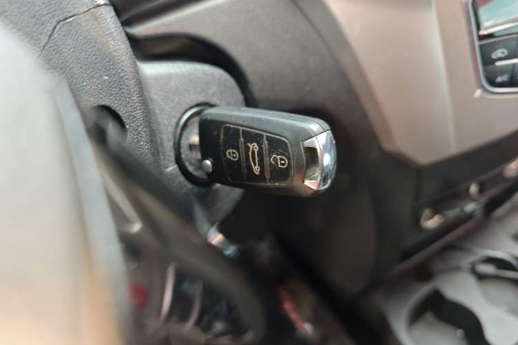 Used Haval H1 2016 Red-Label 1.5L AMT Luxury Model