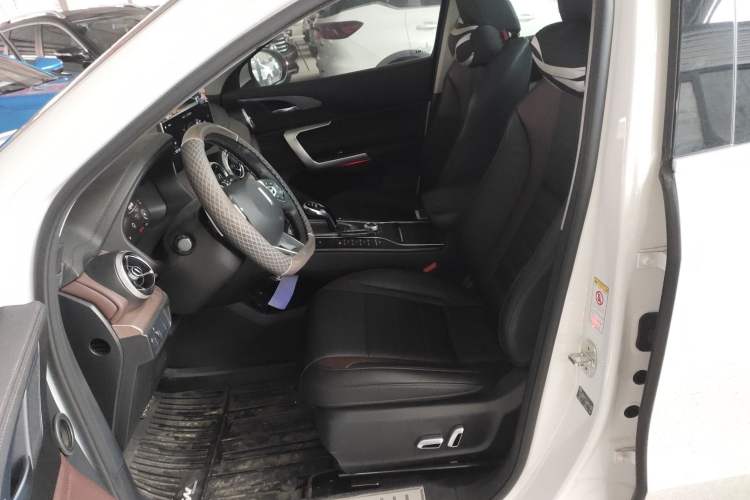 Used Wey VV5 2021 1.5T Two-Wheel Drive Smart Pioneer
