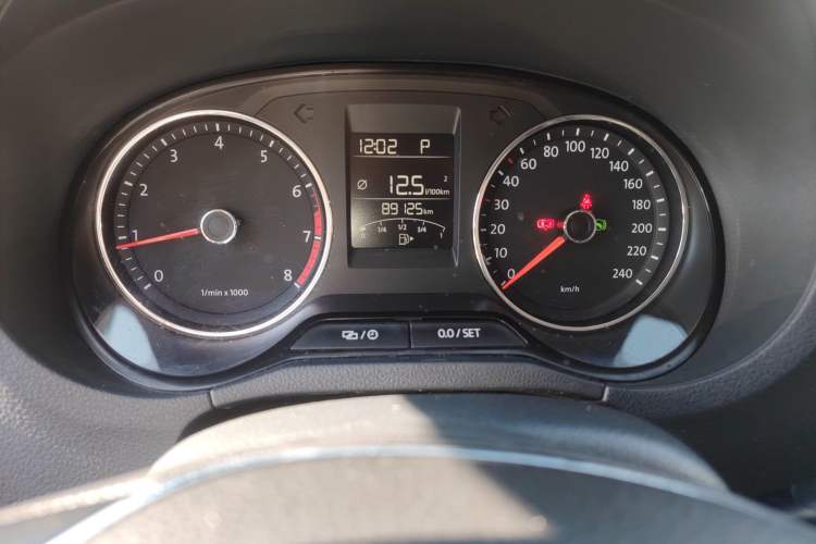 Used Volkswagen Polo 2014 1.6L Cross Polo Automatic
