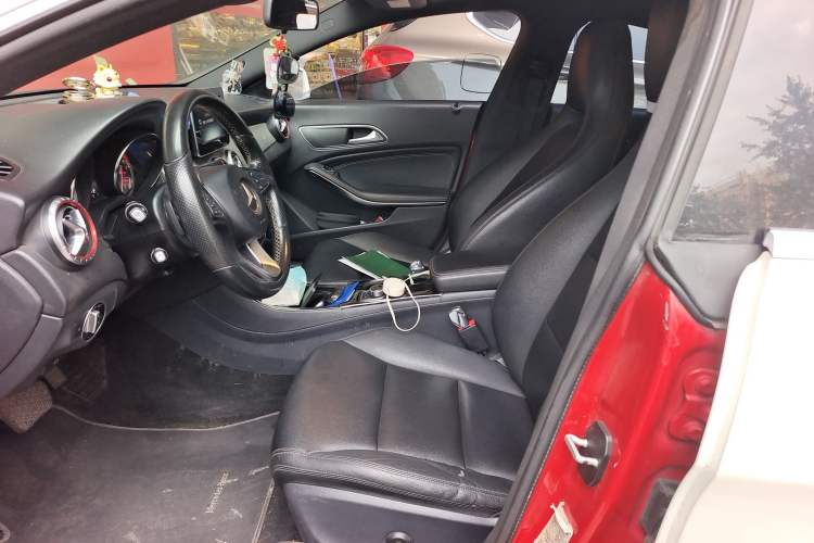 Used Mercedes-Benz CLA 2015 CLA 200 Left Front Seat