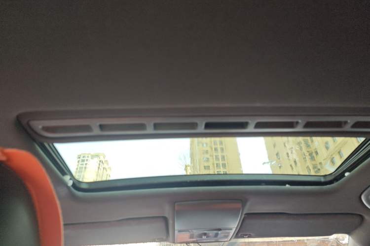 Used Volkswagen Gran Lavida 2014 1.4TSI Automatic Sport Edition Headliner