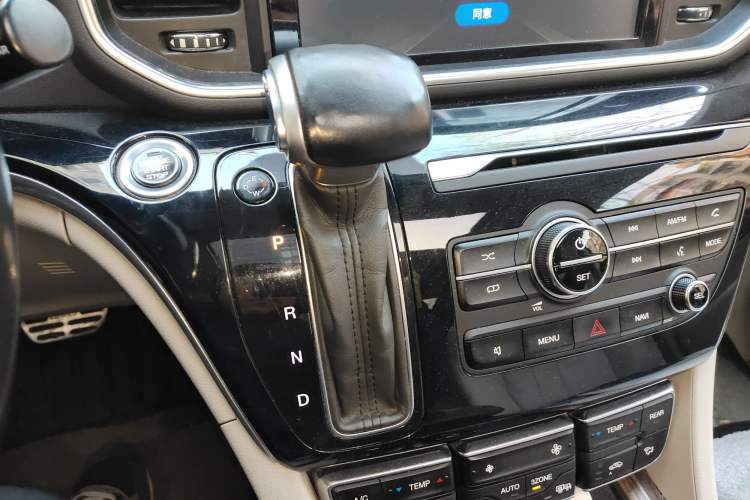 Used GAC Trumpchi M8 2018 320T Luxury Edition
