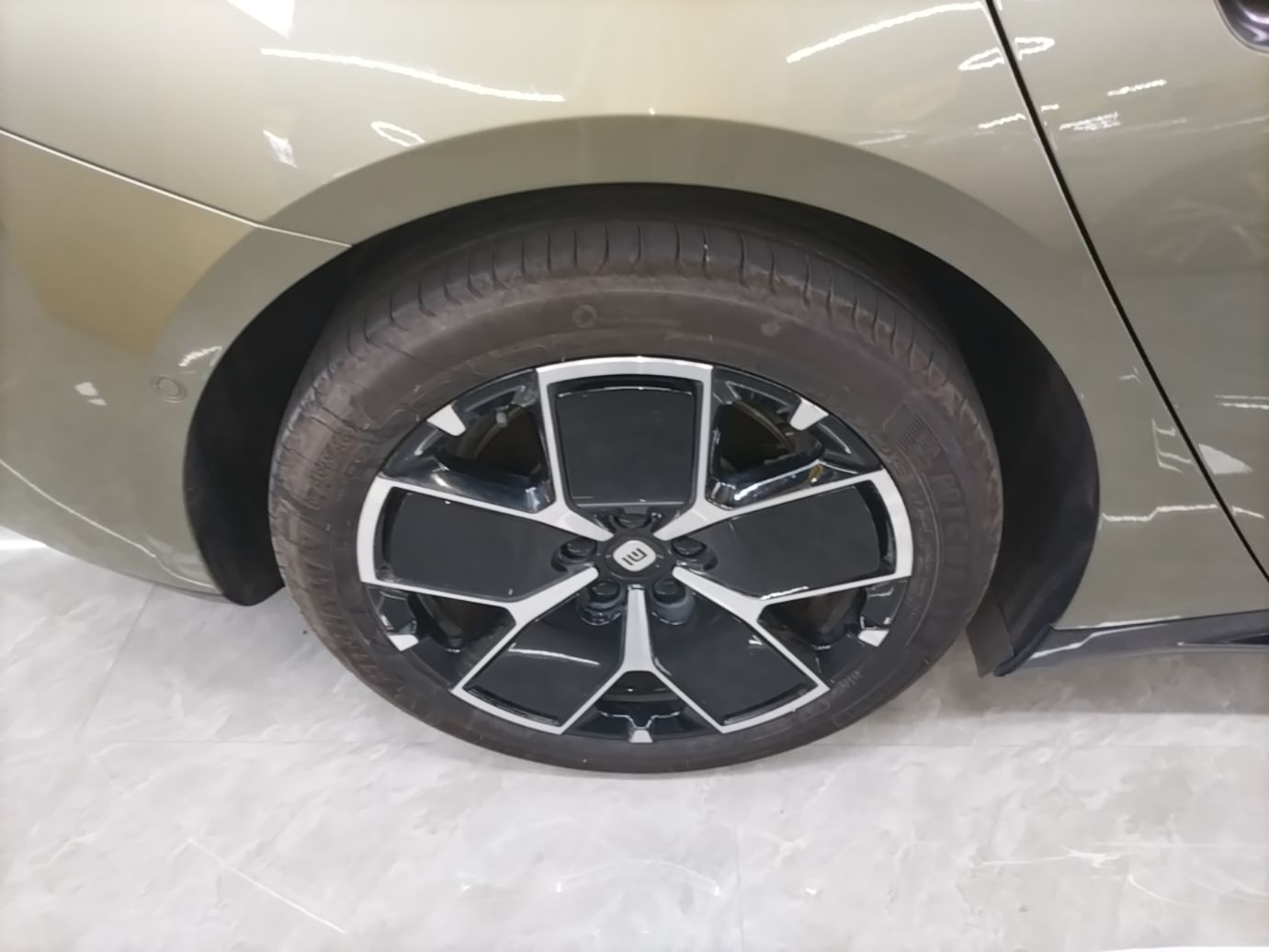 Xiaomi Auto SU7 2024 Rear-Drive Ultra-Long Range Advanced Pro-Level Intelligent Driving Version — снимка 11