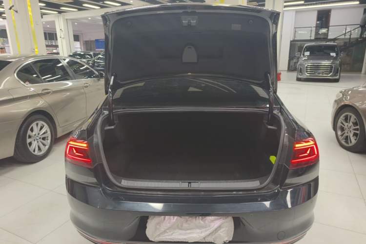 Used Volkswagen Magotan 2020 280TSI DSG Comfort Edition
