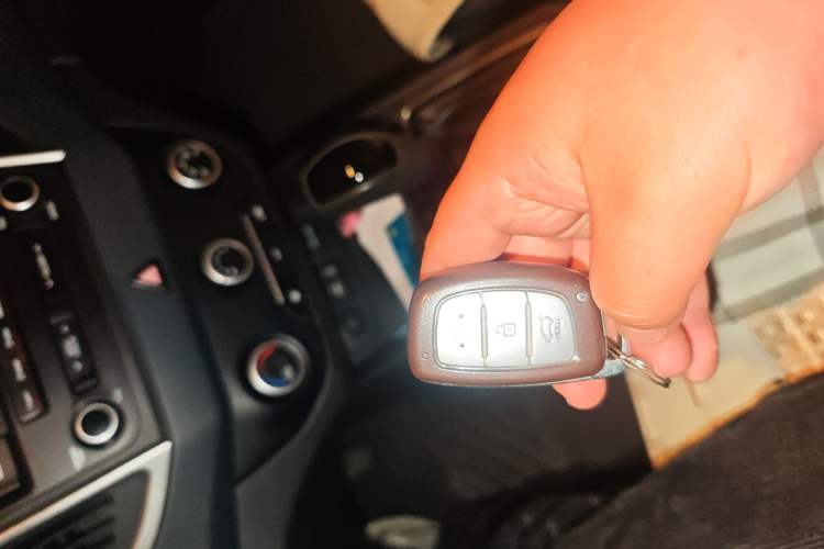 Used Hyundai ix25 2015 1.6L Automatic Two-Wheel Drive Smart GLS Trim
