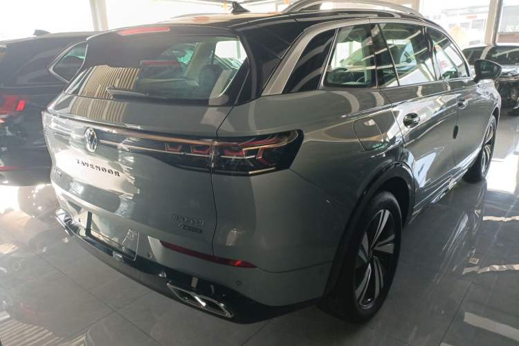 Used Volkswagen Tavendor 2023 380TSI Four-Wheel Drive R-Line Cruise Edition
