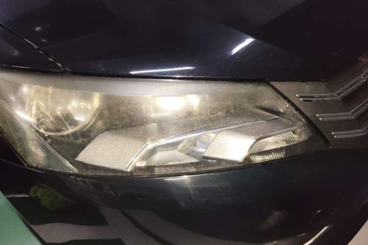 Used Volkswagen Passat 2013 1.8TSI DSG Government Procurement Edition Right Front Headlight
