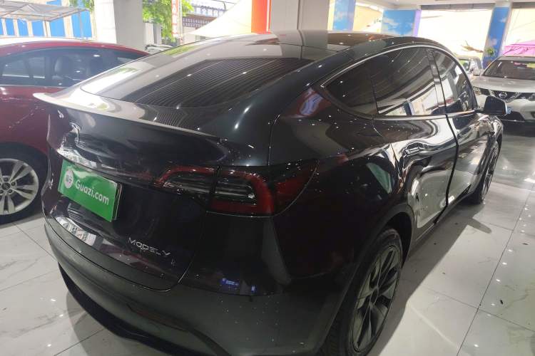 Used Tesla Model Y 2024 Long-Range All-Wheel-Drive Version Rear Right 45 Deg