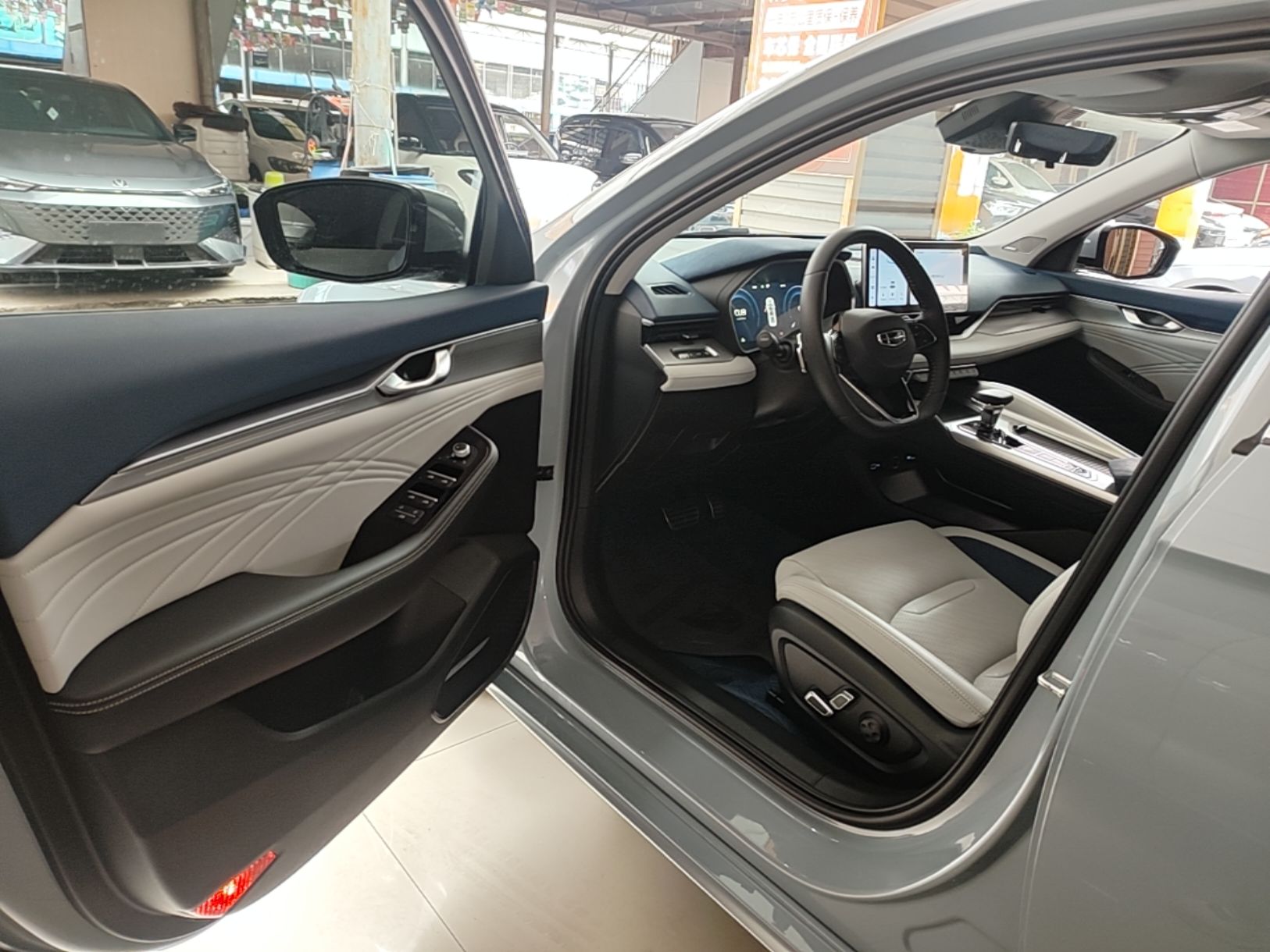 Geely Auto Preface 2023 2.0TD Prestige Version — снимка 18