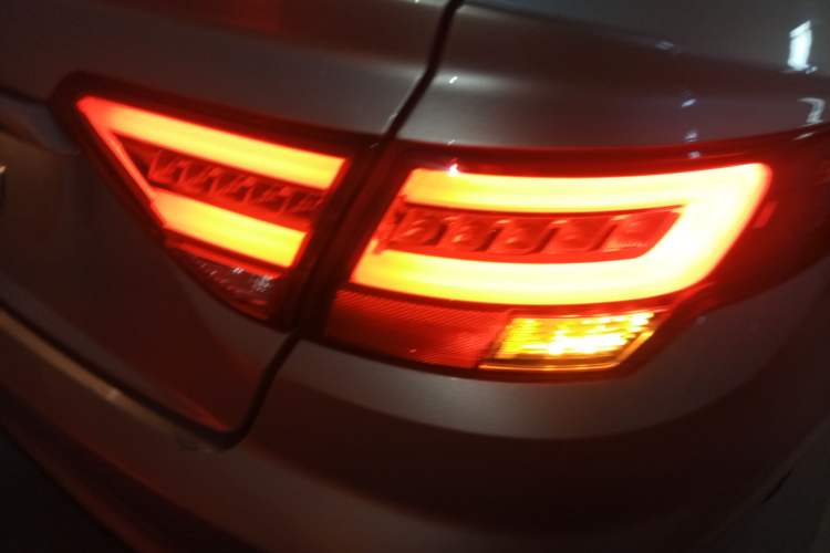 Used Geely Auto Emgrand GL 2018 1.8L Manual Elite Smart Connectivity Version