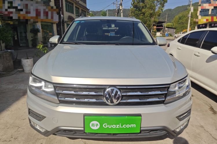 Used Volkswagen Tiguan L 2020 330TSI Automatic Two-Wheel Drive Panoramic Comfort Edition China VI Standard