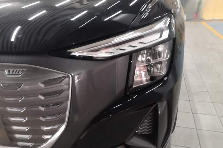 Used Audi Q5 e-tron 2023 40 e-tron Shining Edition Brocade Suit