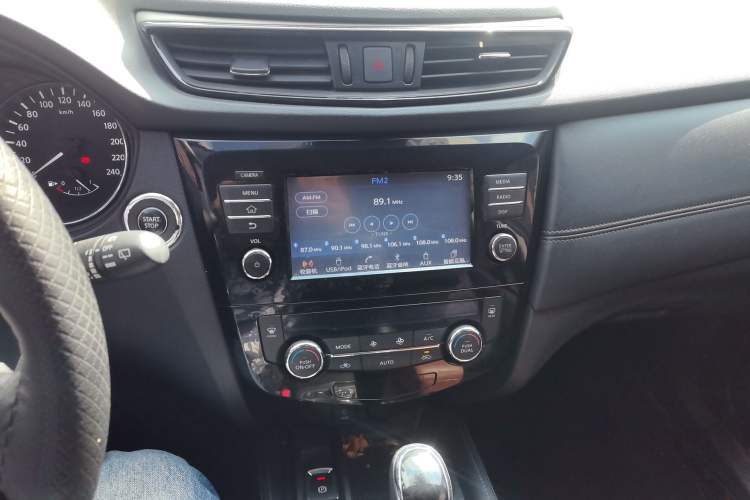 Used Nissan X-Trail 2017 2.5L CVT Luxury Edition 4WD
