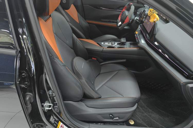 Used CHANGAN UNI-V 2022 1.5T Prestige Version Right Front Seat