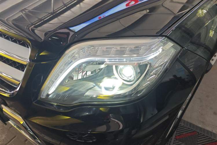 Used Mercedes-Benz GLK-Class 2015 GLK 260 4MATIC Dynamic Edition Ultimate Version
