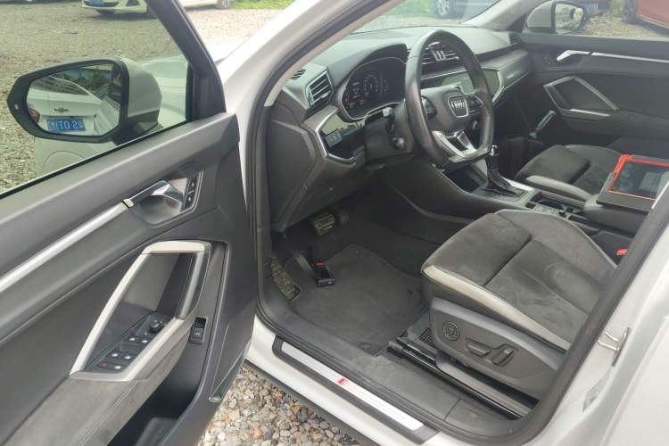 Used Audi Q3 2019 40 TFSI quattro Fashion Dynamic Model