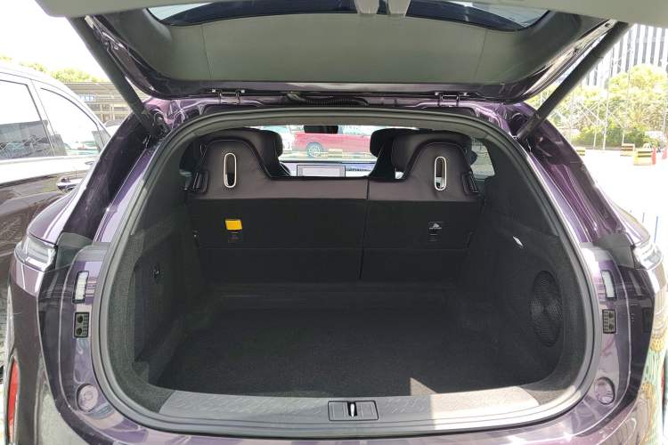 Used Avatr 07 2024 Max Extended-Range Edition Trunk