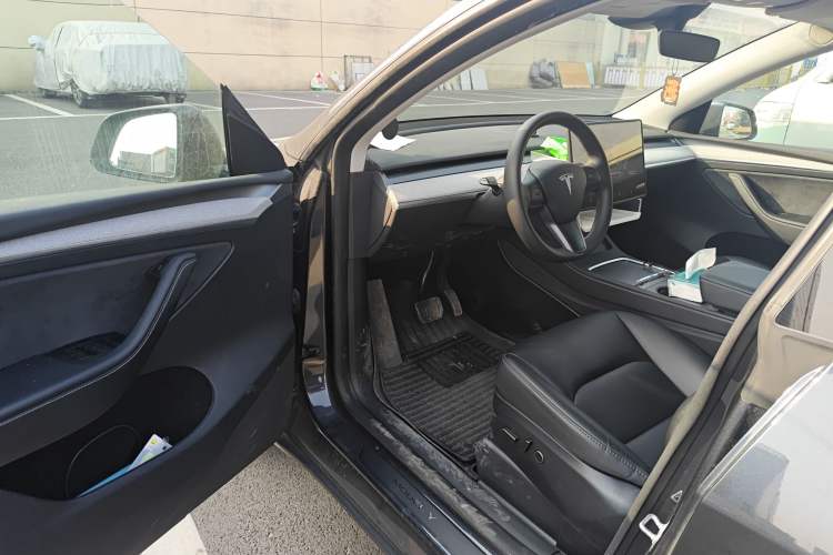 Used Tesla Model Y 2024 Rear-Wheel-Drive Version