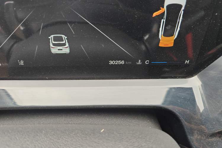 Used CHANGAN OSHAN Z6 2022 Blue Whale 1.5T DCT Smart Edition