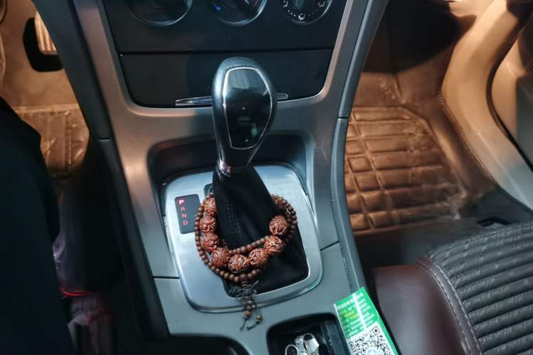 Used Ford Mondeo 2013 2.3L Fashion Edition Gear Lever