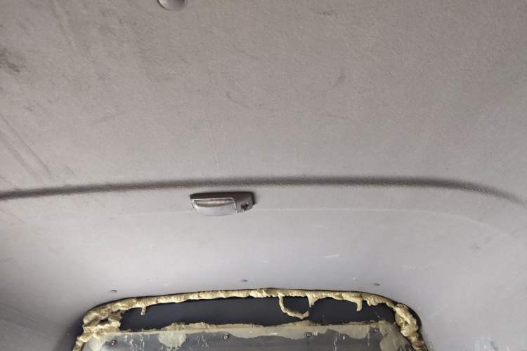 Used Jinbei New Hiace X30L 2022 1.5L Wealth Edition Air-Conditioning-Free Van China VI Standard SWC15M