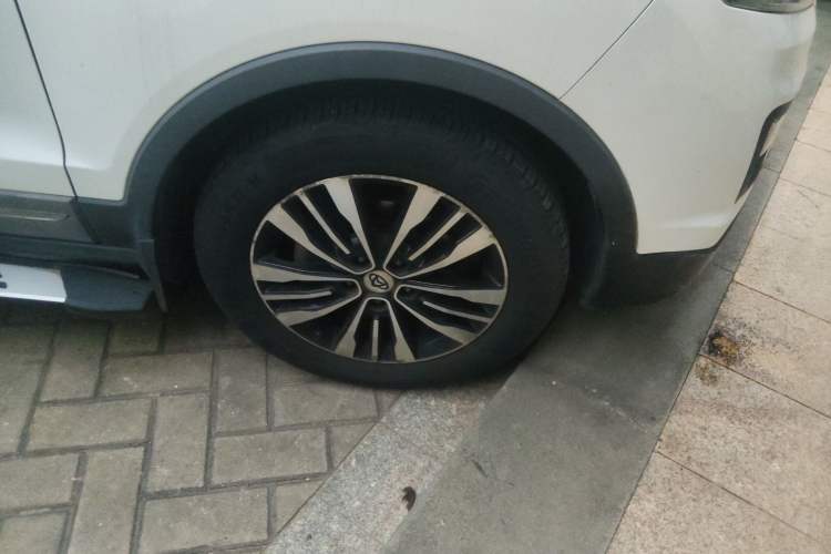 Used CHANGAN OSHAN CX70 2017 CX70T 1.5T Automatic Zunqing Edition Right Front Wheel Hub