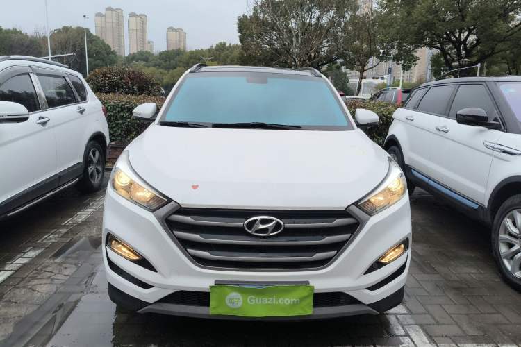 Used Hyundai Tucson 2018 1.6T Dual-Clutch Two-Wheel Drive 15th Anniversary Special Edition