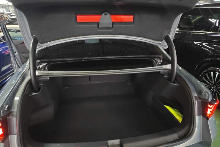 Used Volkswagen Magotan 2024 380TSI DSG Prestige Edition DaMai Package