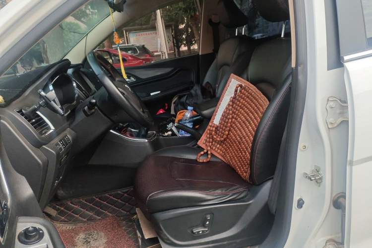 Used Baojun 560 2015 1.8L manual luxury version
