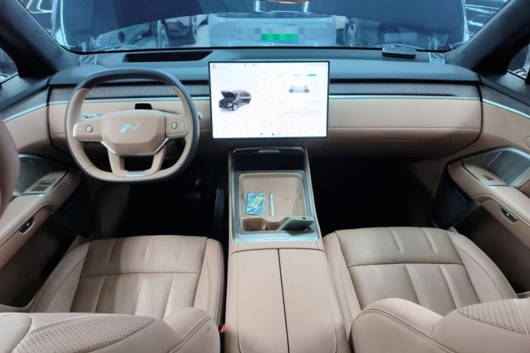 Used ONVO Luxeed L90 2025 Model—Max Six-Seater Version
