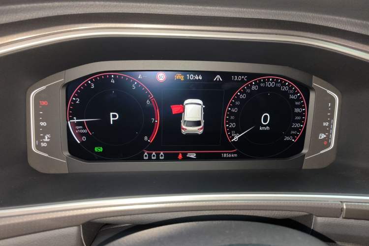 Used Volkswagen T-ROC 2025 Facelifted 300TSI DSG Two-Wheel-Drive Chen Guang Edition Instrument Cluster