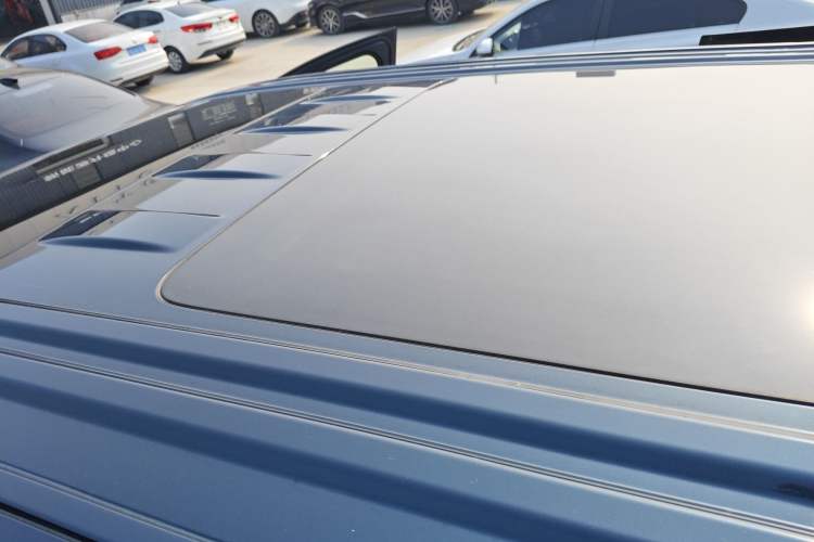 Used VOYAH Dream 2025 PHEV Four-Wheel-Drive Flagship Kunpeng Edition Roof