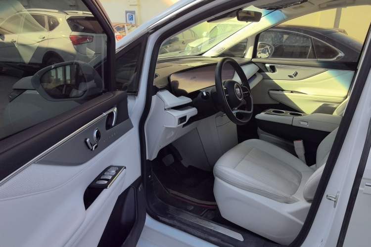 Used Buick GL8 New Energy 2024 Lu Zun Luxury Edition 7-Seater
