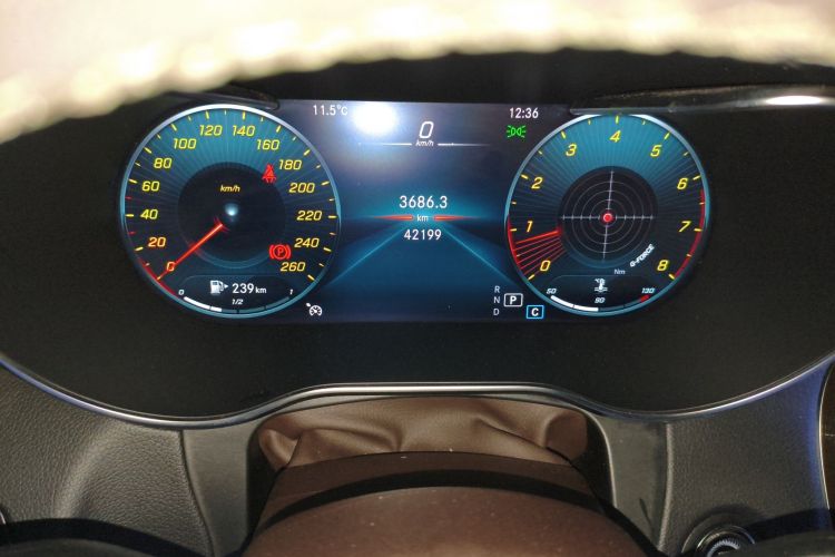 Used Mercedes-Benz GLC 2021 GLC 260 L 4MATIC Luxury Model Odometer Close Up