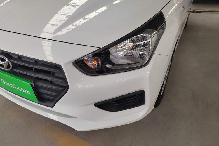 Used Hyundai Verna (older generation) 2020 1.4L Manual GL Refreshed Edition Left Front Headlight
