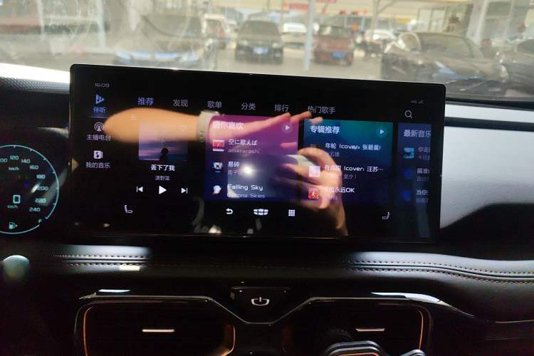 Used Geely Auto Haoyue 2022 1.8TD DCT Black Gold Limited Edition 7-Seater
