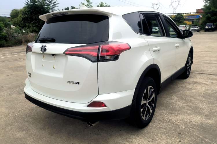 Used Toyota RAV4 2019 2.0L CVT Two-Wheel Drive Pioneer Edition China V Standard
