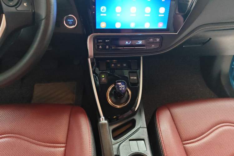 Used Toyota Levin 2017 Revised Dual-Engine 1.8H GS E-CVT Elite Sunroof Version China V Standard Gear Lever