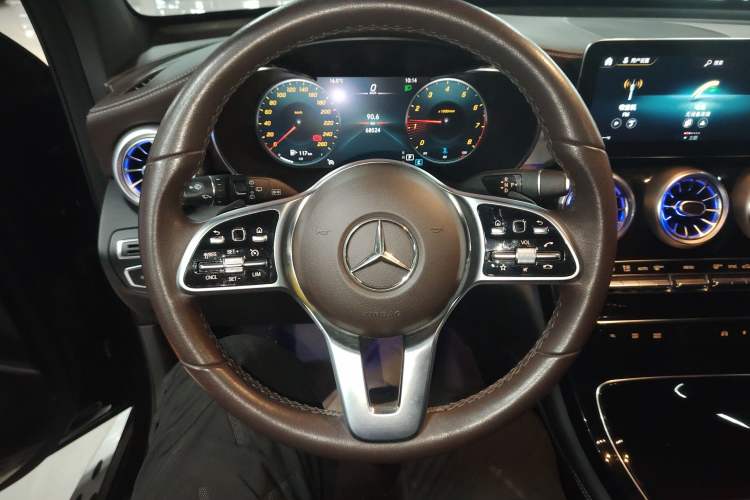 Used Mercedes-Benz GLC 2020 Facelift GLC 260 L 4MATIC Luxury Edition
