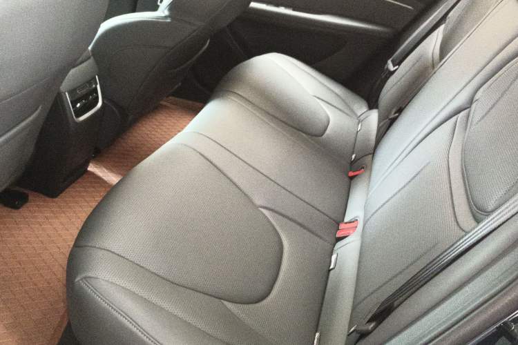 Used XPeng MONA M03 2024 620 with Ultra-Long Range Left Rear Seat