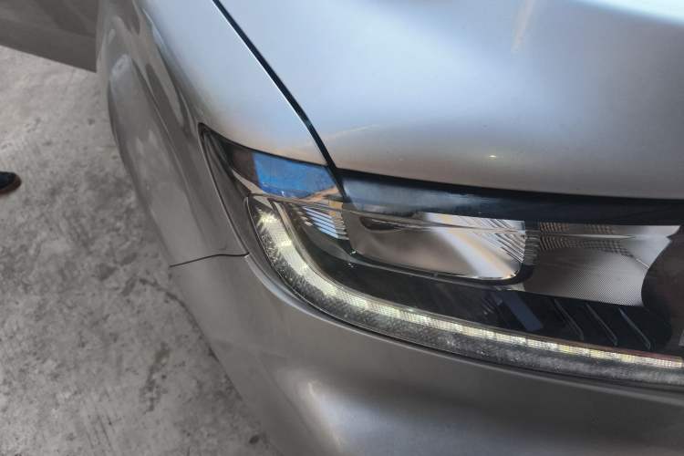 Used Great Wall Wingle 7 2019 2.0T Gasoline Two-Wheel-Drive Elite Version China VI Standard Small Double Cabin GW4C20B Right Front Headlight