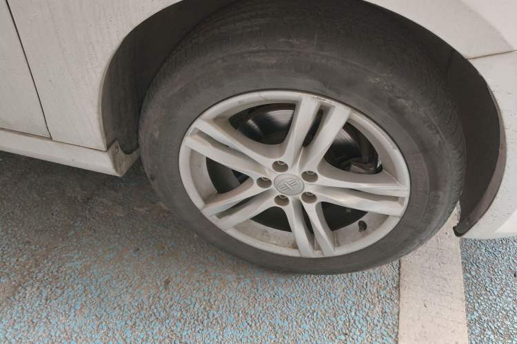 Used Bestune B30 2019 1.6L Automatic Comfort Model Right Front Wheel Hub