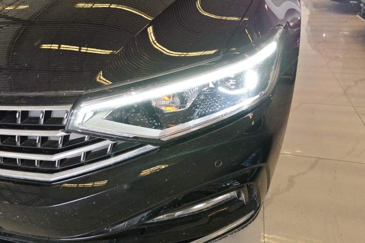 Used Volkswagen Magotan 2025 Zhongxiang Version 280TSI DSG Comfort Edition
